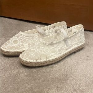 Elegant White Lace Espadrilles